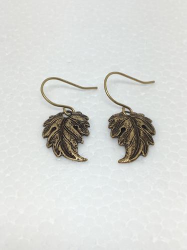 19mmx13mm Oxidized Antiqued Brass Dapped Leaf on Antiqued Brass French Wire.
